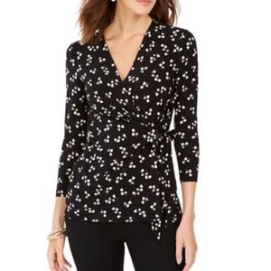 🌻 🤍Anne Klein Albertine Tie-Waist Top🖤🤍